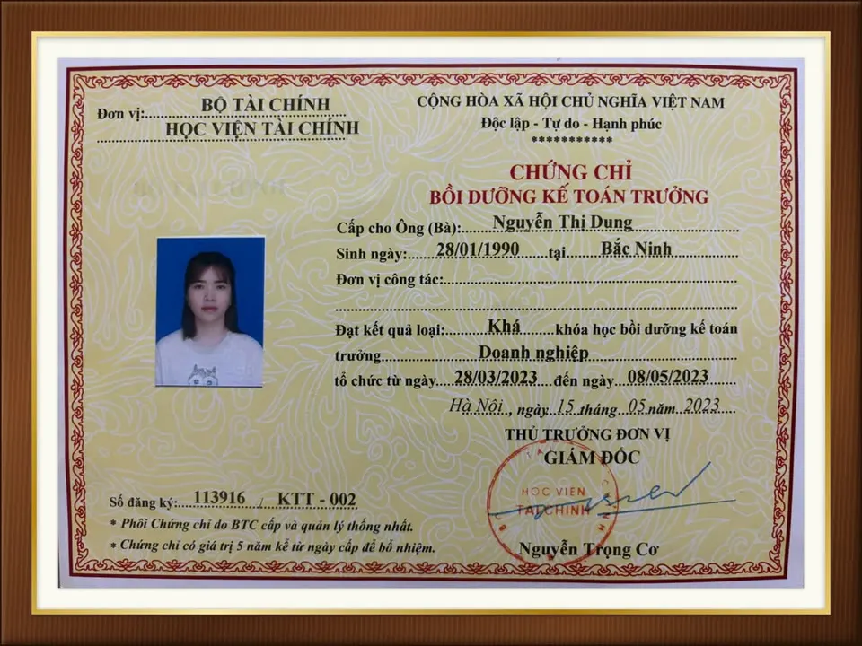 Chứng chỉ bà Nguyễn Thị Dung